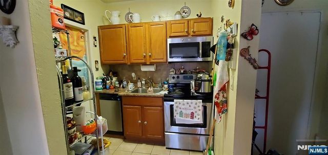 209-211 48th D4, Union City, NJ 07087
