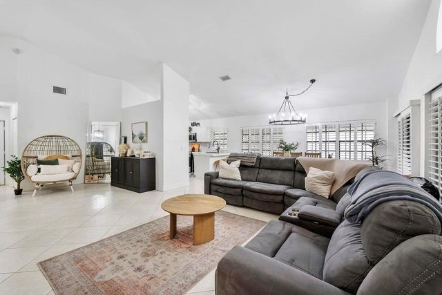 6852 Bitterbush Place, Boynton Beach, FL 33472