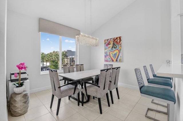 23 Royal Palm Way 18, Boca Raton, FL 33432