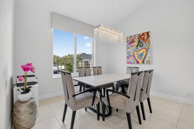 23 Royal Palm Way 18, Boca Raton, FL 33432