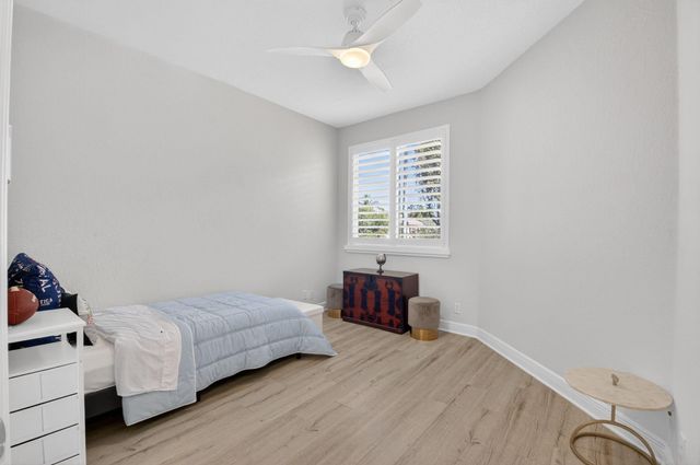 23 Royal Palm Way 18, Boca Raton, FL 33432