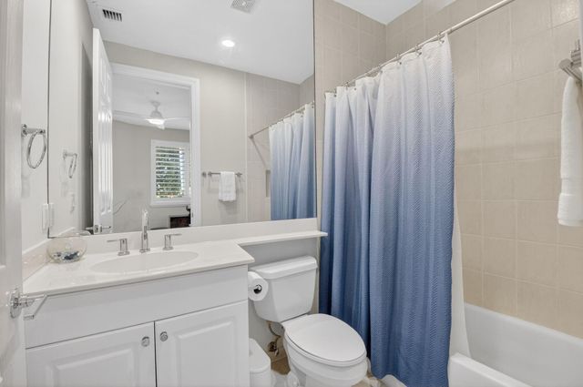 23 Royal Palm Way 18, Boca Raton, FL 33432