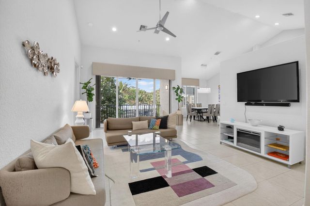 23 Royal Palm Way 18, Boca Raton, FL 33432