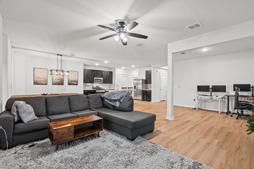 7619 Grenadine Bloom BND, Del Valle, TX 78617