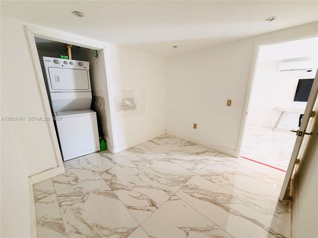 201 Calle Grande Dr 1, Hollywood, FL 33021