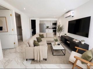 201 Calle Grande Dr 1, Hollywood, FL 33021