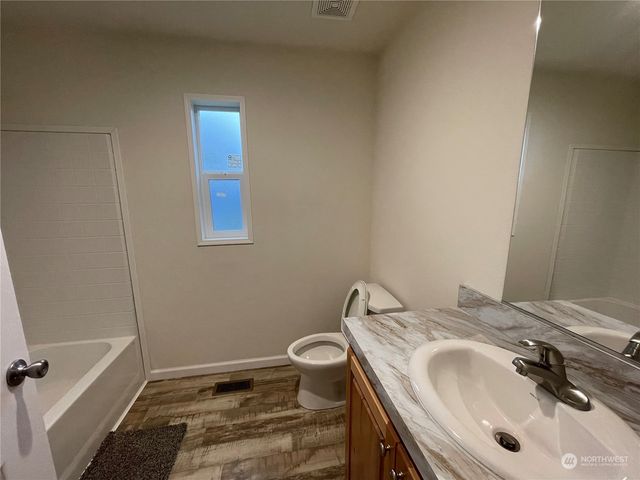 1816 S Melbourne Street #9, Westport, WA 98595