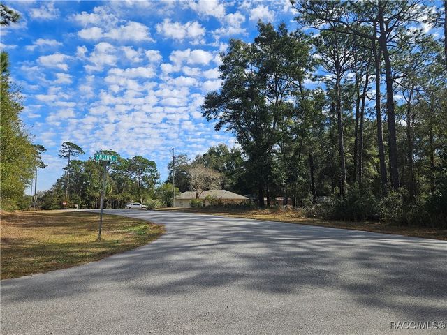 2682 W Century Boulevard, Citrus Springs, FL 34434