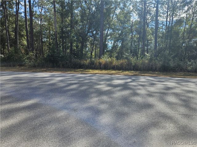 2682 W Century Boulevard, Citrus Springs, FL 34434