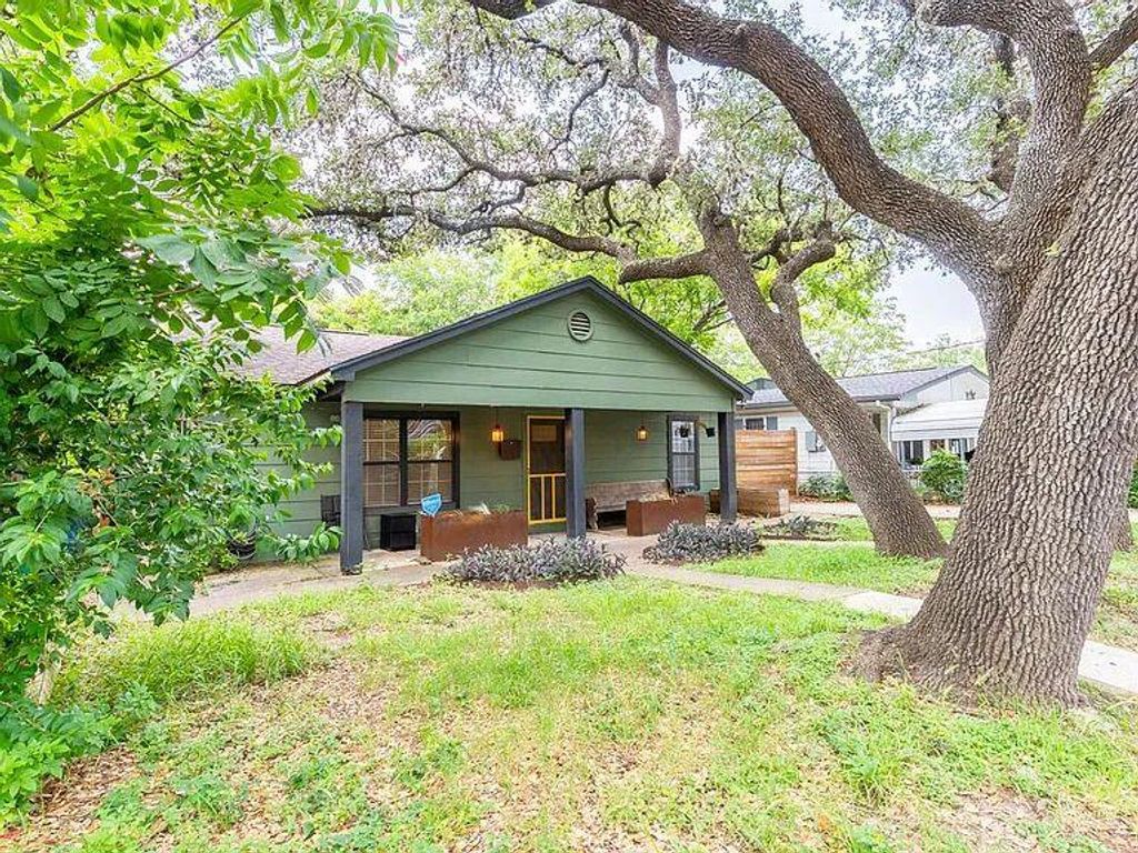 2311 S 4th ST, Austin, TX 78704