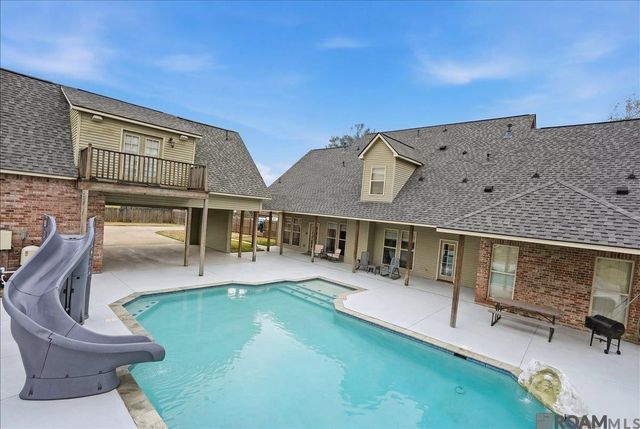 16372 Joe Sevario Rd, Prairieville, LA 70769