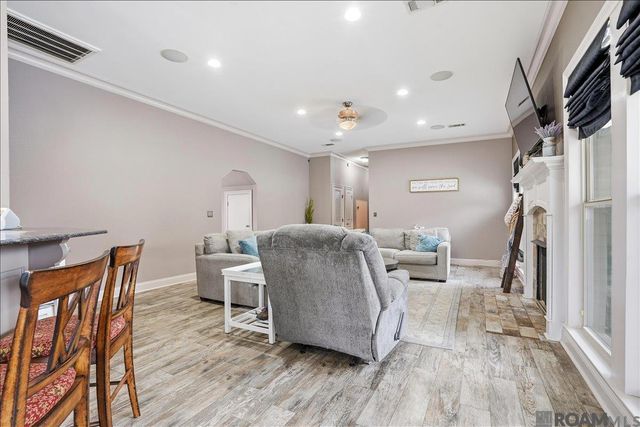 16372 Joe Sevario Rd, Prairieville, LA 70769