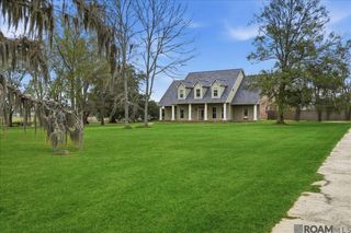 16372 Joe Sevario Rd, Prairieville, LA 70769