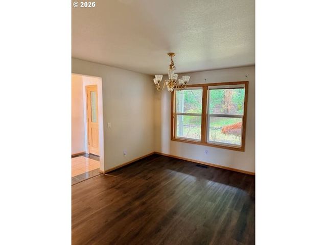 85254 LORANE Hwy, Eugene, OR 97405