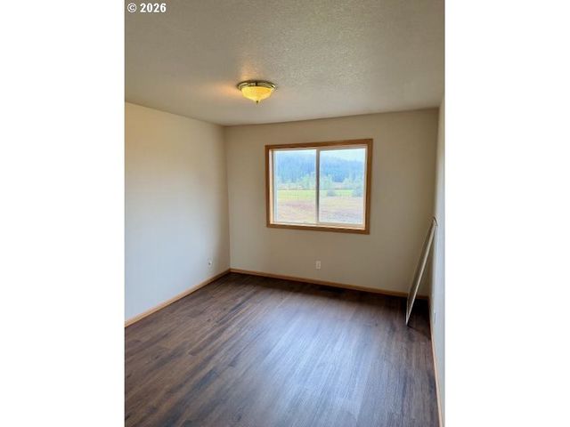 85254 LORANE Hwy, Eugene, OR 97405