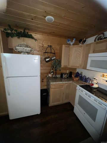 438 Harpers Cove, Shirley, AR 72153
