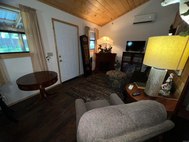 438 Harpers Cove, Shirley, AR 72153