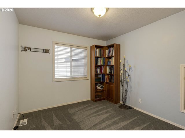 6171 Nw SNOWLILY Dr, Portland, OR 97229