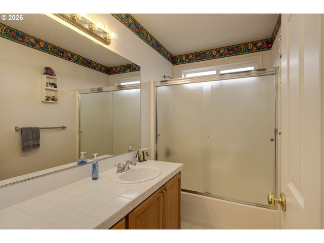 6171 Nw SNOWLILY Dr, Portland, OR 97229