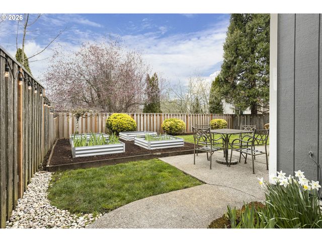 6171 Nw SNOWLILY Dr, Portland, OR 97229