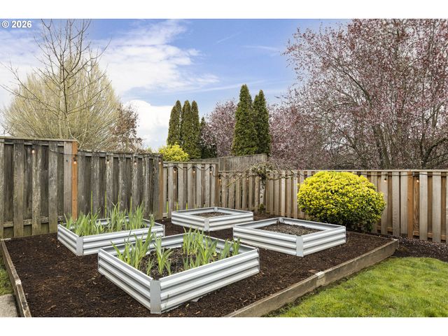 6171 Nw SNOWLILY Dr, Portland, OR 97229