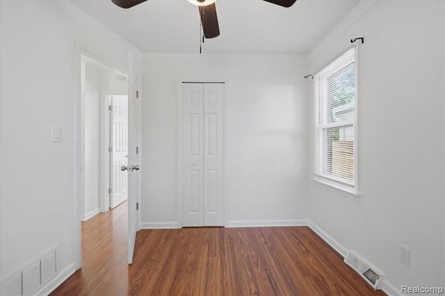 22771 Purdue Avenue, Farmington, MI 48336