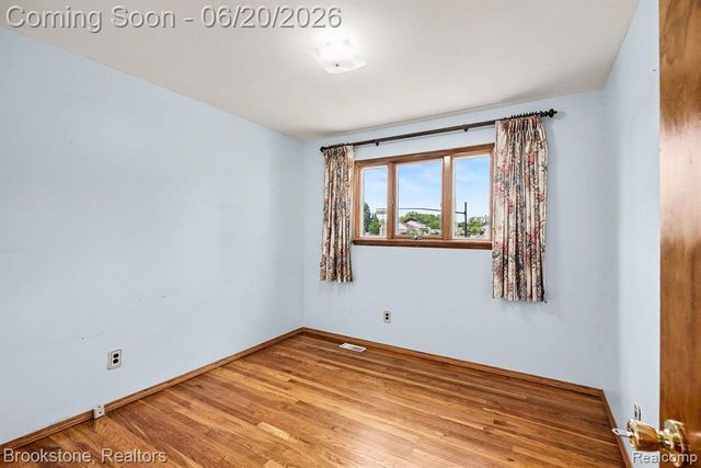 39111 Theresa Court, Sterling Heights, MI 48313