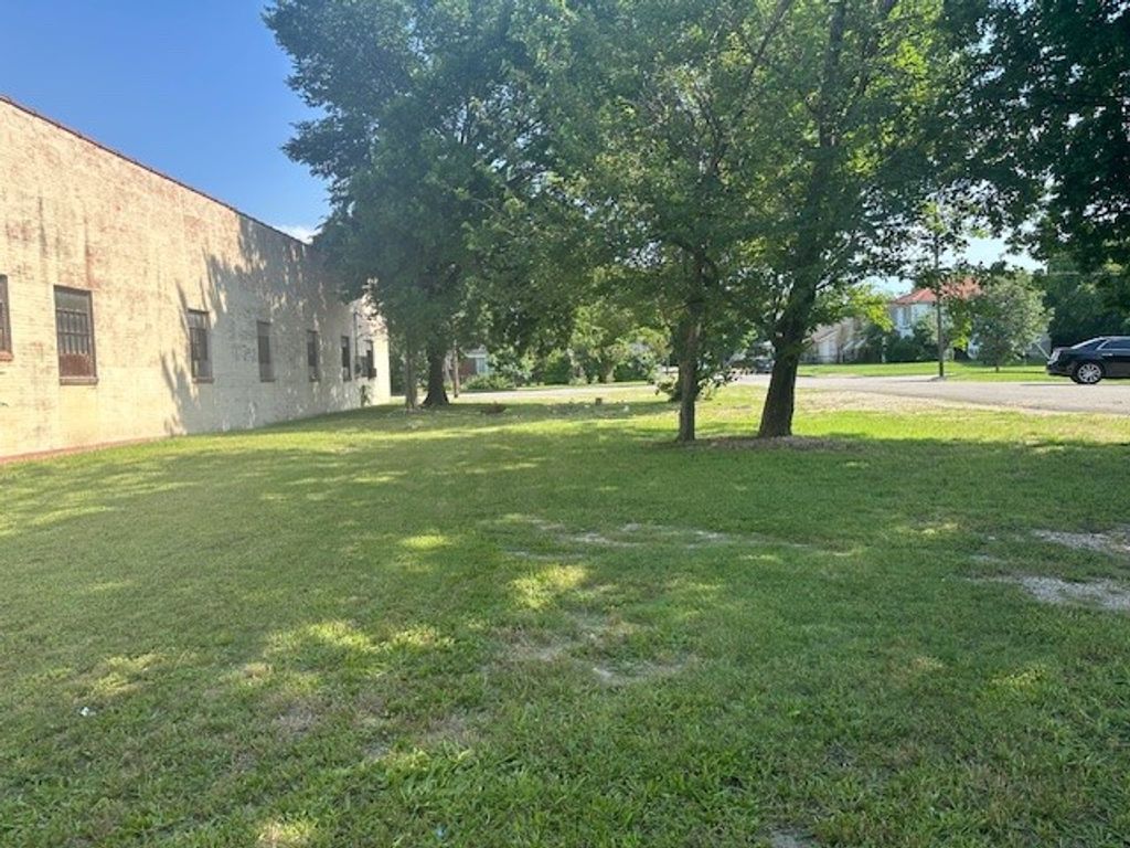 801 Vermont Avenue, Dallas, TX 75216