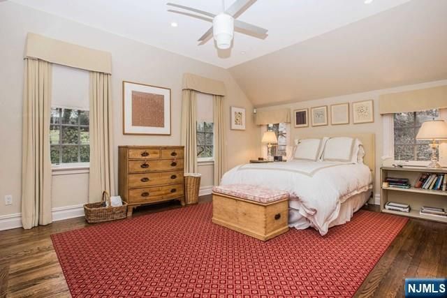 10 Orchard Place, Tenafly, NJ 07670