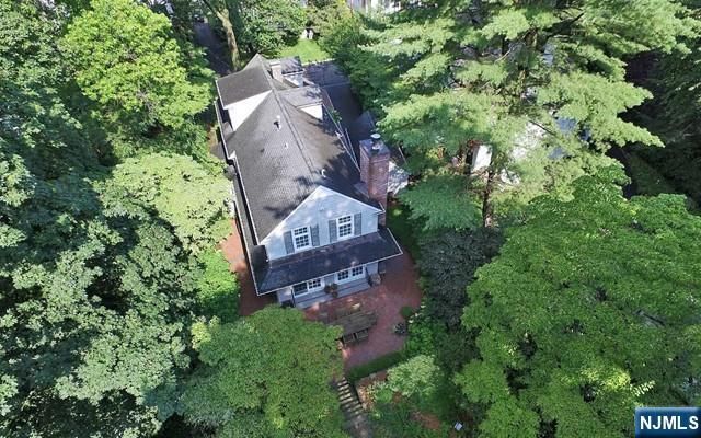 10 Orchard Place, Tenafly, NJ 07670