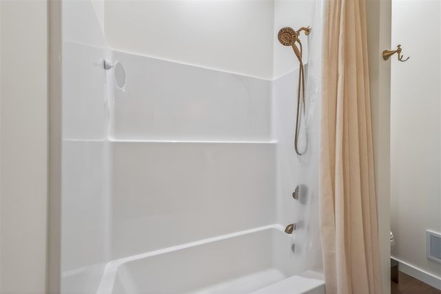 875 E Jackson Road, Hart, MI 49420