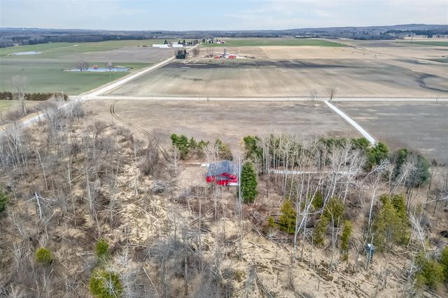 875 E Jackson Road, Hart, MI 49420