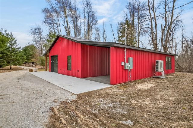 875 E Jackson Road, Hart, MI 49420
