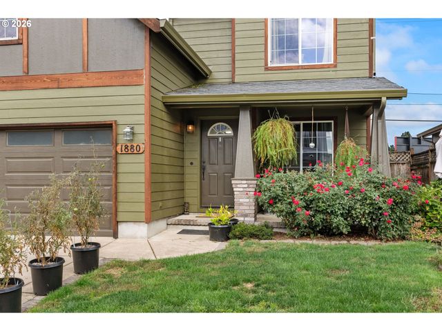 1880 MANIHI Dr, Eugene, OR 97404