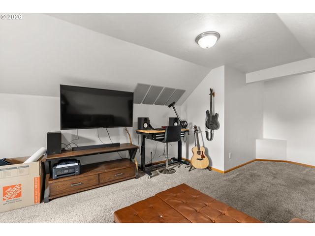 1880 MANIHI Dr, Eugene, OR 97404