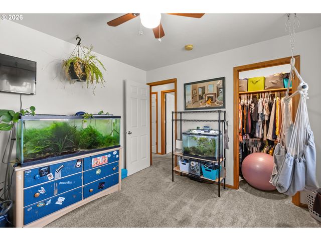 1880 MANIHI Dr, Eugene, OR 97404