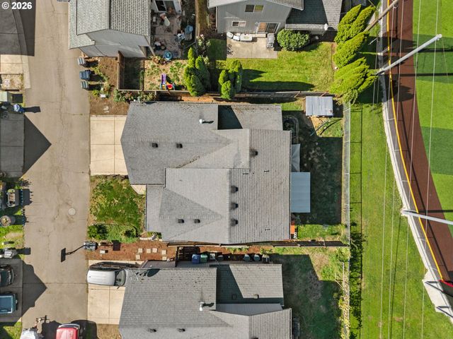 1880 MANIHI Dr, Eugene, OR 97404