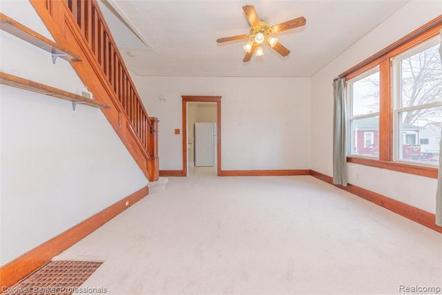 35324 Chestnut Street, Wayne, MI 48184