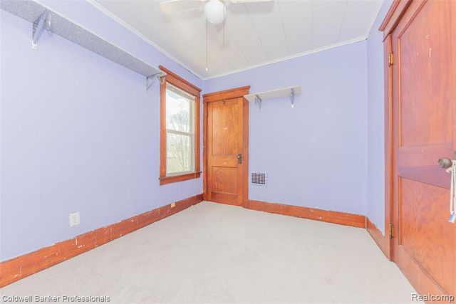 35324 Chestnut Street, Wayne, MI 48184