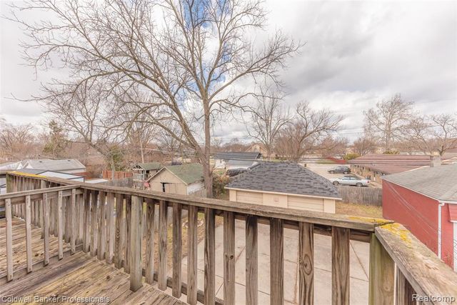 35324 Chestnut Street, Wayne, MI 48184