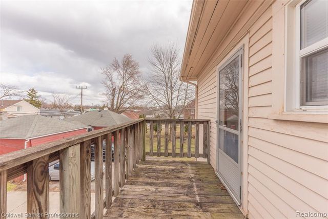 35324 Chestnut Street, Wayne, MI 48184