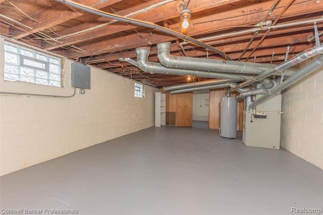 35324 Chestnut Street, Wayne, MI 48184