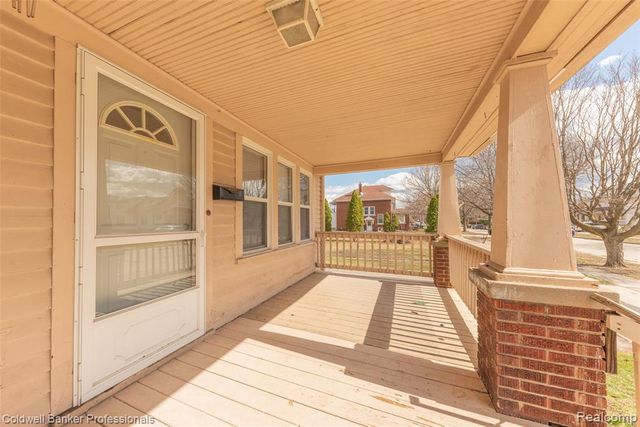 35324 Chestnut Street, Wayne, MI 48184