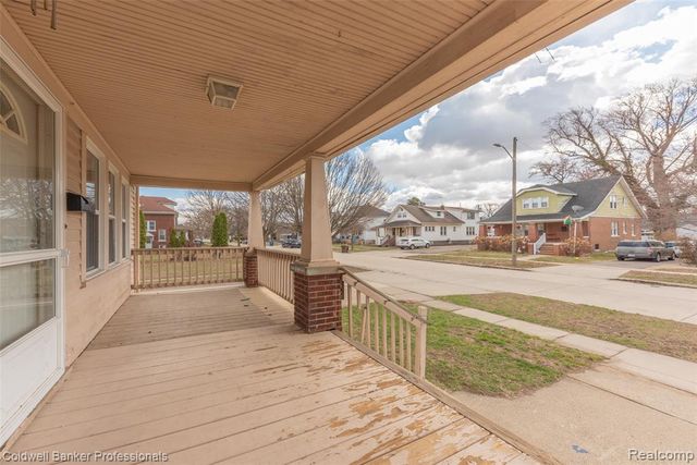 35324 Chestnut Street, Wayne, MI 48184