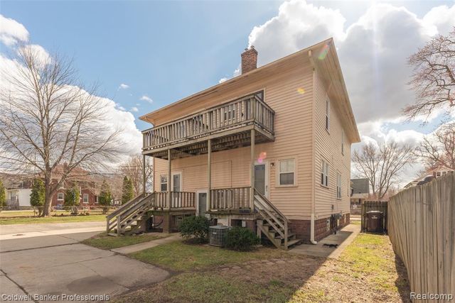 35324 Chestnut Street, Wayne, MI 48184