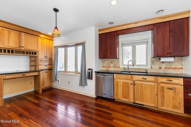 2318 Plum Street, Niskayuna, NY 12309