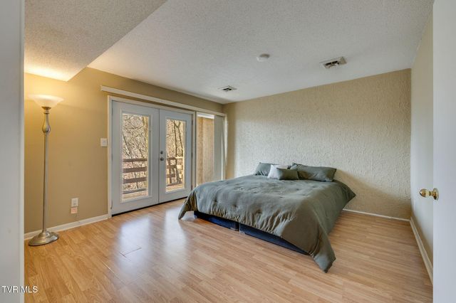 111 Tree Top Lane 111, Johnson City, TN 37601