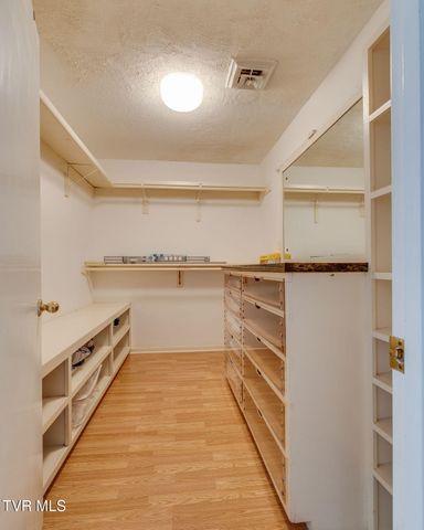 111 Tree Top Lane 111, Johnson City, TN 37601