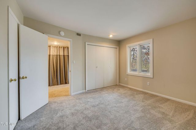 111 Tree Top Lane 111, Johnson City, TN 37601