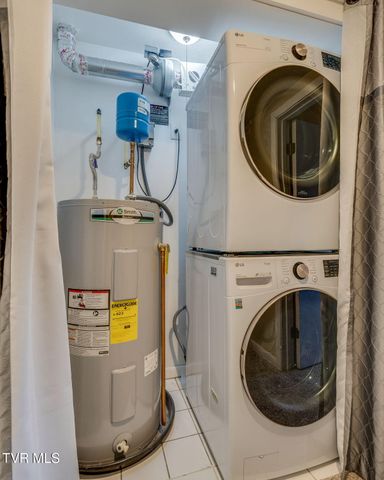 111 Tree Top Lane 111, Johnson City, TN 37601